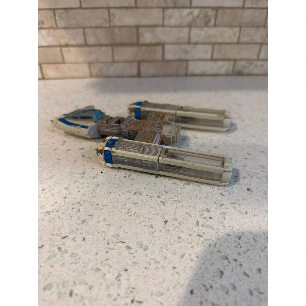 Vintage 1996 STAR WARS Micro Machines Action Fleet Y-Wing Fighter